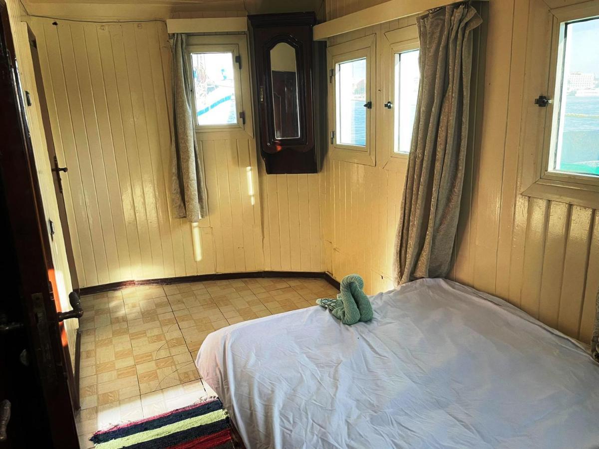 Floating Hotel- Happy Nile Boat Λούξορ Εξωτερικό φωτογραφία